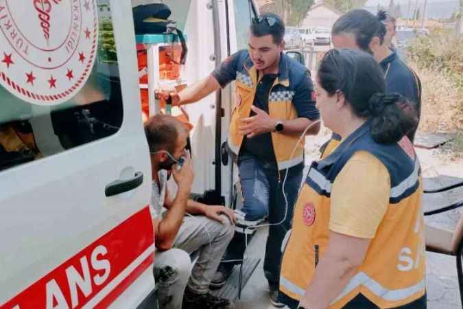 Tekstil atölyesinde yangın çıktı, yangına müdahale eden bir itfaiye eri etkilendi