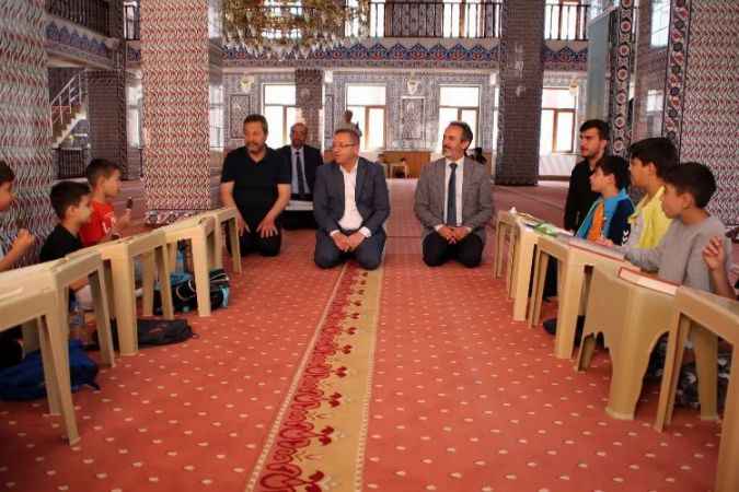 Yozgat Valisi Ziya Polat, Kur'an Kursu öğrencilerine ders verdi