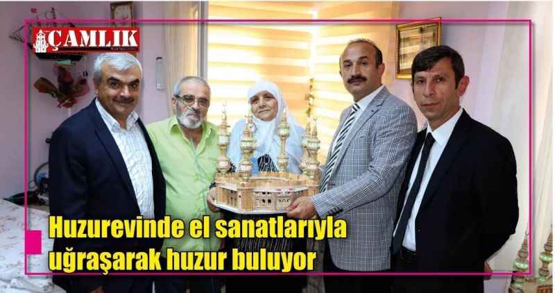 Huzurevinde el sanatlarıyla uğraşarak huzur buluyor