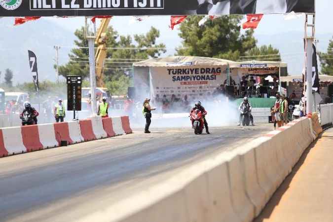 Kepez Drag Pisti birinci ayak yarışları tamamlandı. Yozgatlı sporcularda yer aldı