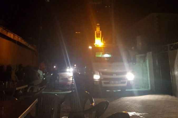 Yaptığı tehlikeli hareket mahalleyi karanlıkta bıraktı