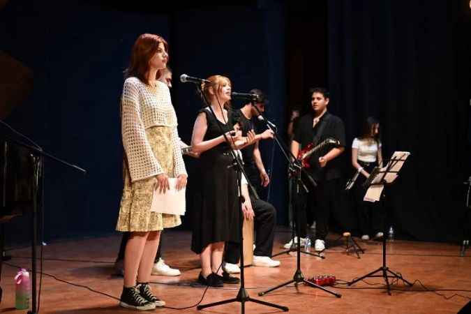 Geleceğin müzisyenlerini yetiştiriyor.. Müzik Resitali mest etti!