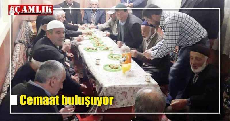 Cemaat buluşuyor