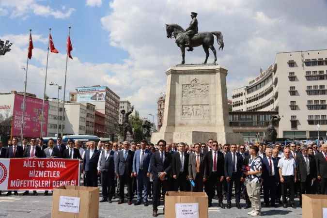Vergi Müfettişlerinden Eylem