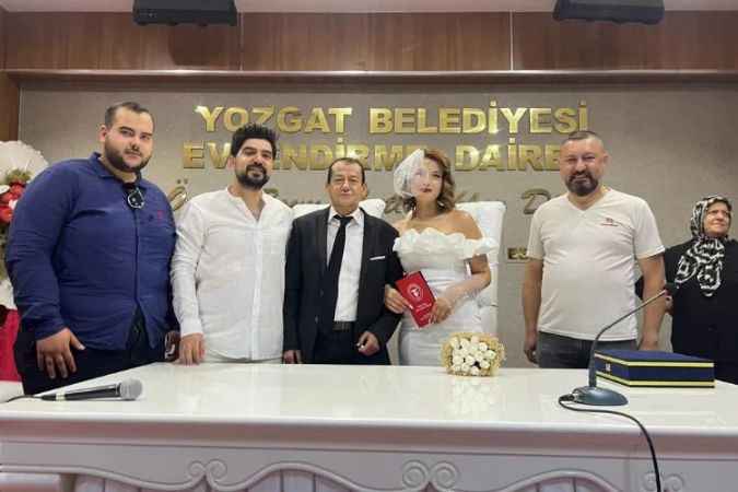 Yozgat’ın tanınmış ailelerinden Ahmet katlan kızını evlendirdi