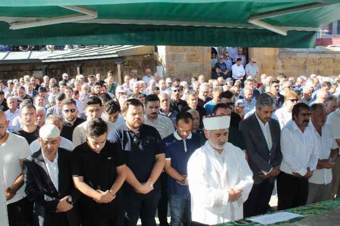 Efsane komutan Metin Özışık, dualarla son yolculuğuna uğurlandı