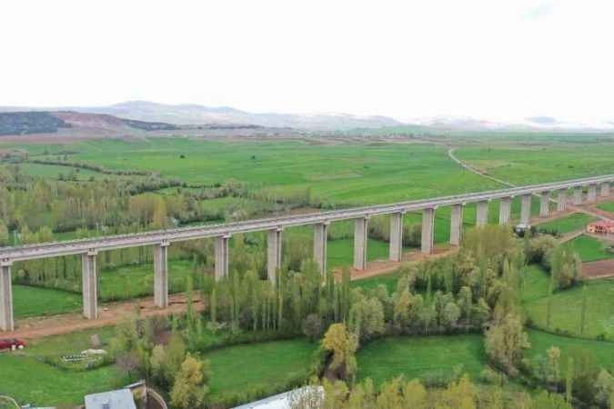 Ankara-İzmir Hızlı tren ile birlikte 3.5 saatte gidilecek
