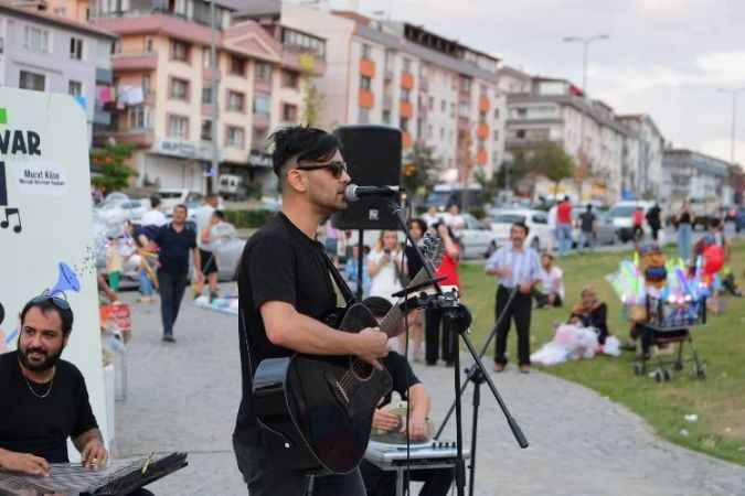 Parklardan Müzik Sesi Yükseliyor