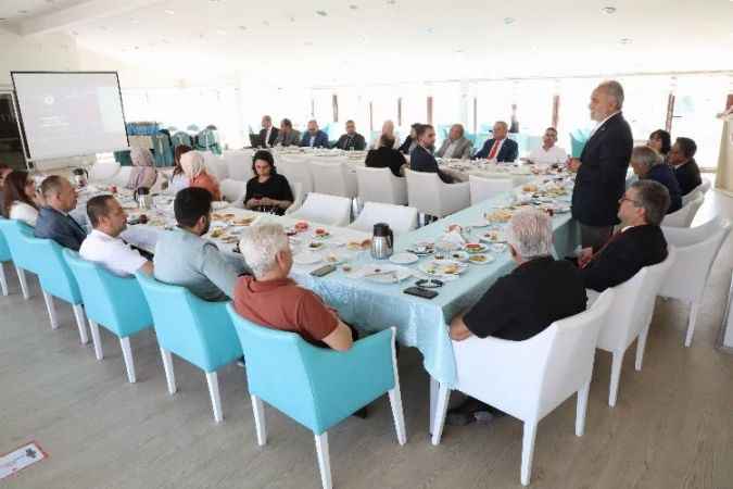 Rektör Karadağ Liselerde Görevli Rehber Öğretmenlerle Bir Araya Geldi