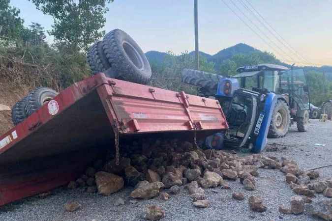 Devrilen traktörde bulunan çocuktan acı haber geldi
