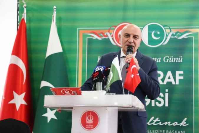Belediye Başkanı Altunok: "Hürriyet ve ikbalini istiyoruz"