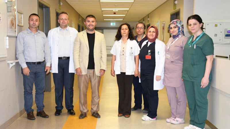 Yozgat Şehir Hastanesi'nde hasta ve servis ziyaretlerini sürdürüyor
