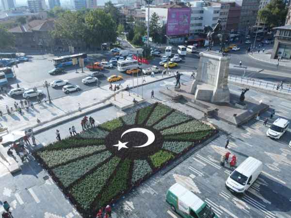 Belediye tarihi meydanı canlandıracak
