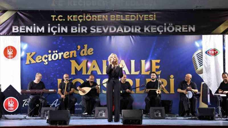 Keçiören'de Coşkulu konser 'de gönüllerince eğlendiler