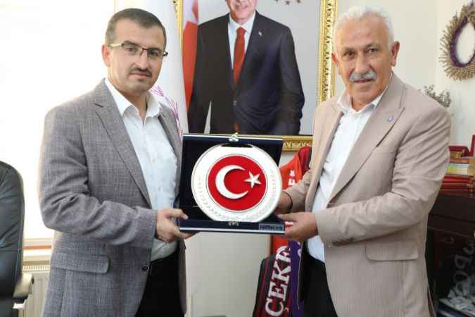 Çekerek’te kadrolu ve şirket işçilerini sevindiren imza