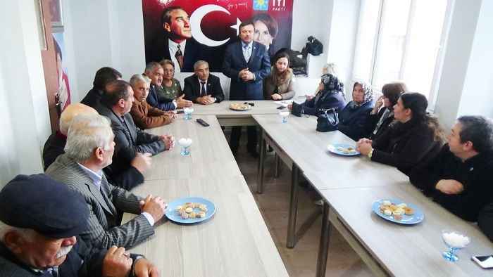 'Ülkenin geleceği için siyasete atıldım!'