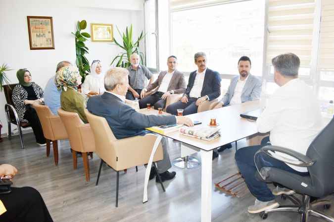 Genç milletvekili Şahan, teşkilatlarla birlikte halkı dinliyor, sorunlarına, beklentilerine temas ediyor