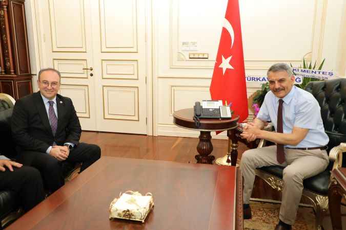 Rektör Yaşar, ‘hayırlı olsun’ dedi