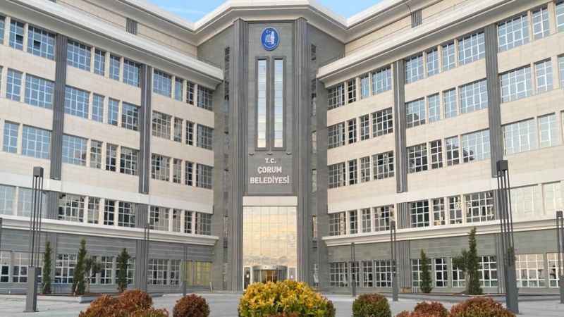Çorum Belediye Başkanlığı ihale ile niteliği çay bahçesi, hızlı yemek, kafeterya olan yeri kiraya verecek