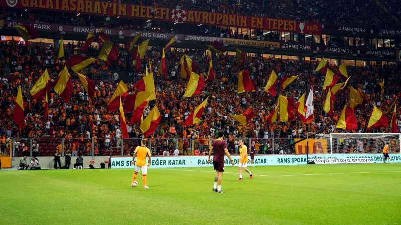 Yeni sezonun ilk derbisinde gülen taraf Galatasaray oldu