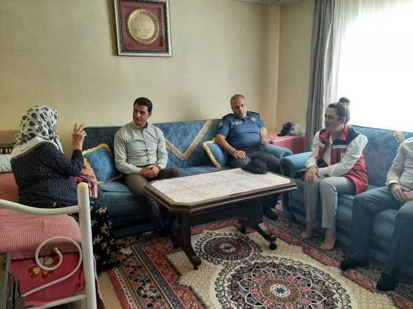 Şehit Ailelerini yalnız bırakmıyor