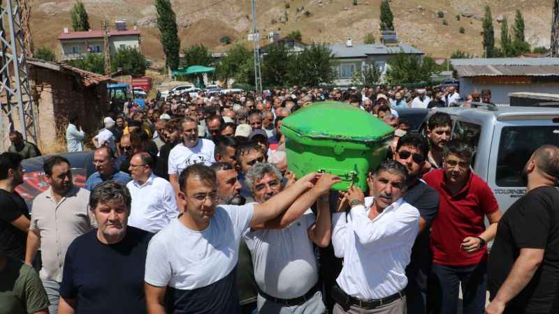 Yozgat'ta 12 kişinin öldüğü otobüs kazasında şoför de son yolculuğuna uğurlandı