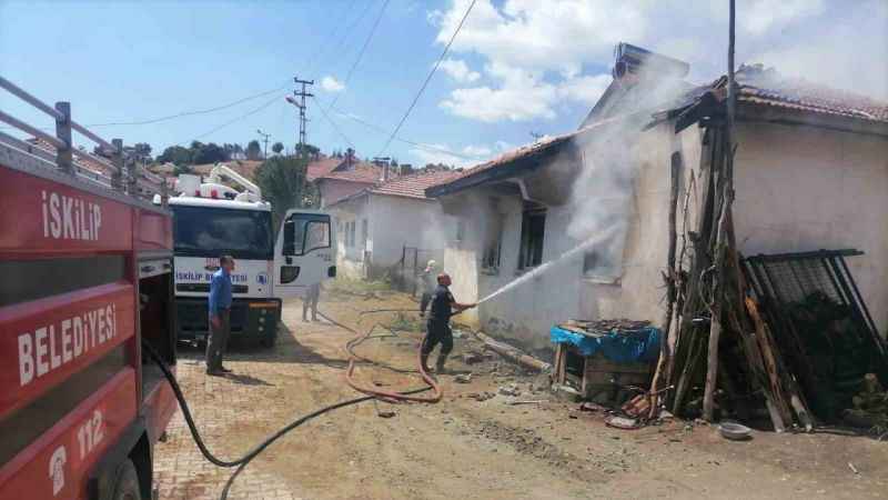 Mutfak tüpünün patlaması sonucu yangın çıktı