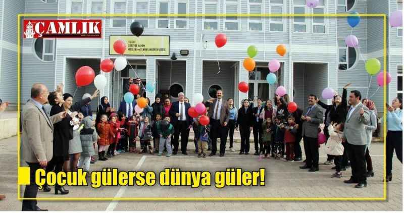 Çocuk gülerse dünya güler!