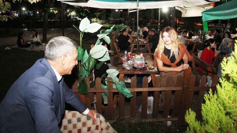 Vali Özkan Yozgat Kentpark'ta vatandaş bir araya geldi