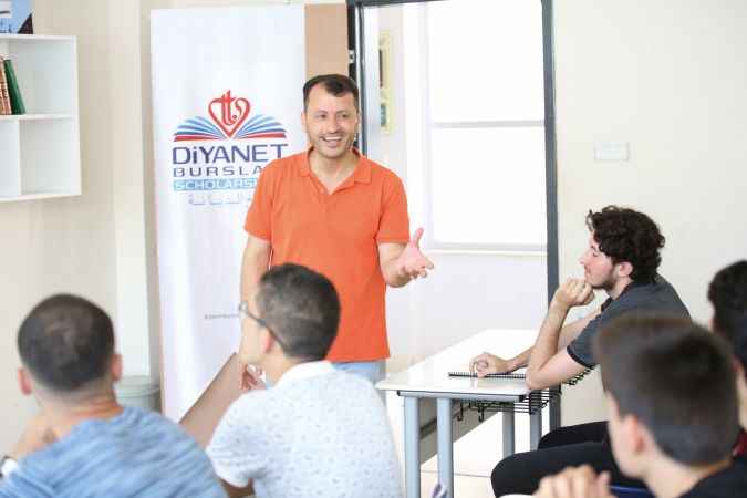Türkiye Diyanet Vakfı burs verecek Başvurular başladı
