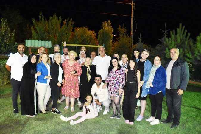 Yozgat’ta dillere destan mutluluk… Bulut Ailesi’nin mutlu günü