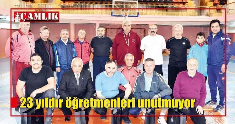 23 yıldır öğretmenleri unutmuyor