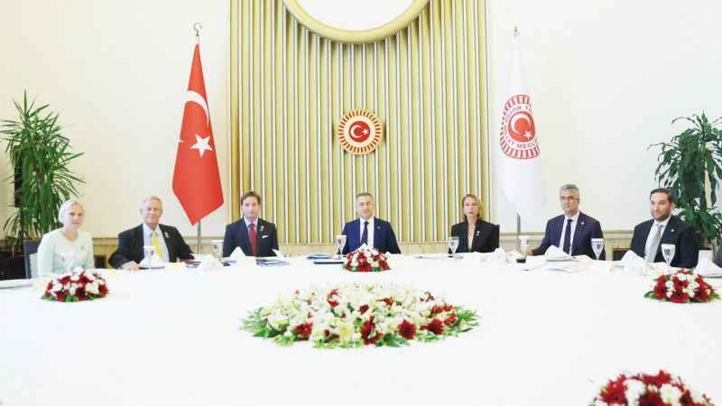 TBMM Dışişleri Komisyonu Başkanı Fuat Oktay, ABD Temsilciler Meclisi üyelerini mecliste ağırladı