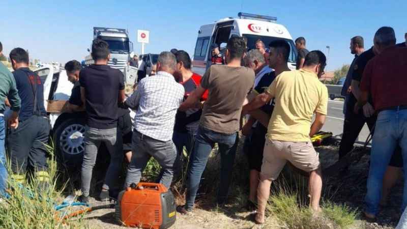 Kontrolden çıkan araç şarampole yuvarlandı
