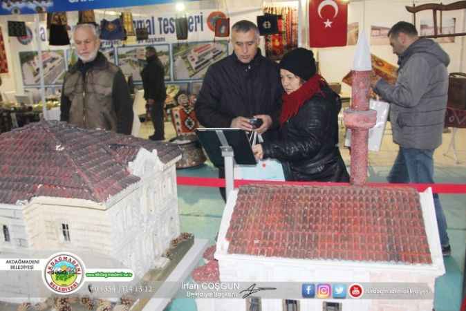 Tanıtıma renk kattılar