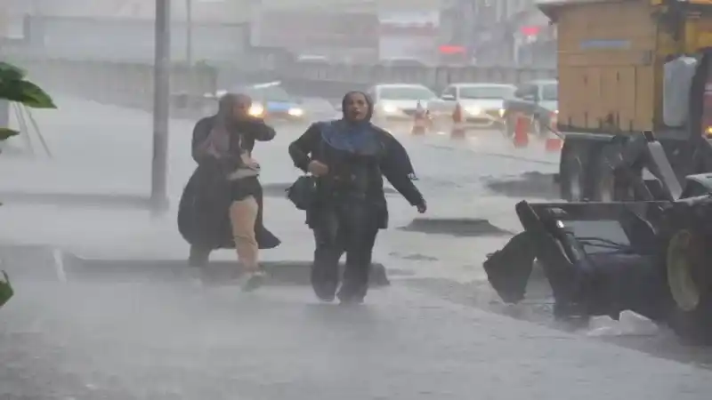 Meteoroloji’den Uyarı: Artvin, Gümüşhane, Trabzon, Rize Olmak Üzere 9 Kente Sarı Kodlu Yağış Uyarısı Yapıldı