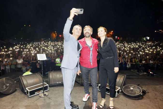 Ünlü sanatçı Resul Dindar, Ankara'nın Gölbaşı İlçesinde konser verdi