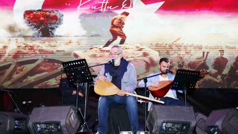 TRT sanatçıları Ankara'nın Keçiören İlçesinde konser verdi