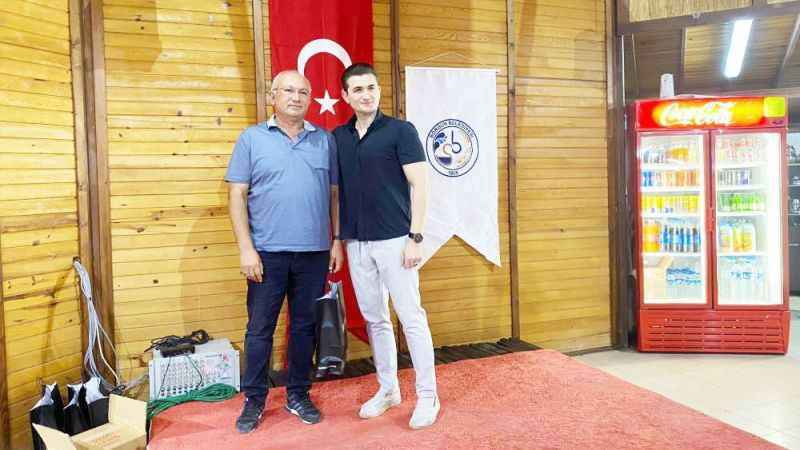 Sorgun’da Kaymakam Halil İbrahim Kazar’a veda yemeği düzenlendi, yemekte duygulu anlar yaşandı
