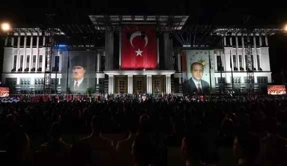 Cumhuriyetin 100. Yıl Marşı'nı kim yazdı, sözleri nedir, kimin eseri, bestecisi kim?