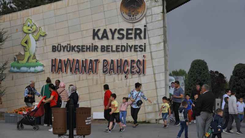 Kayseri Hayvanat Bahçesi Nerede? Kayseri Hayvanat Bahçesinde Hayvanlar bulunuyor