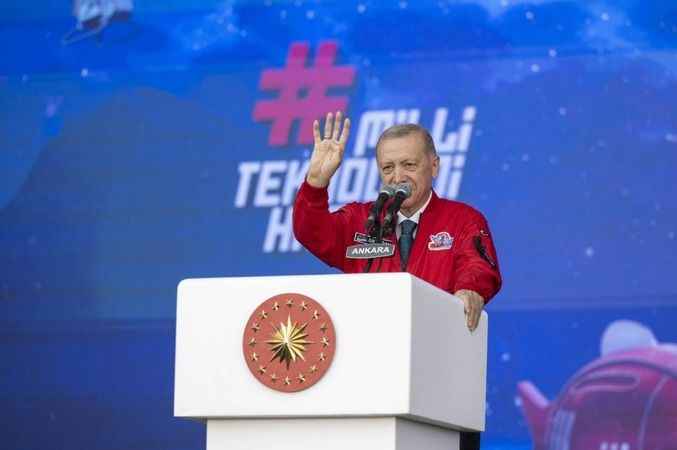 Türkiye Cumhuriyeti önceki Cumhurbaşkanı Yardımcısı Oktay’dan Teknofest yorumu! Bu mesaj gençlere çok şey anlatıyor.