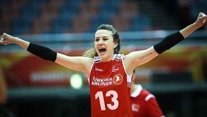 2023 Türkiye Kadın Voleybol Takımı kadrosu: Meryem Boz kimdir? Hangi mevkide oynuyor, memleketi neresi?
