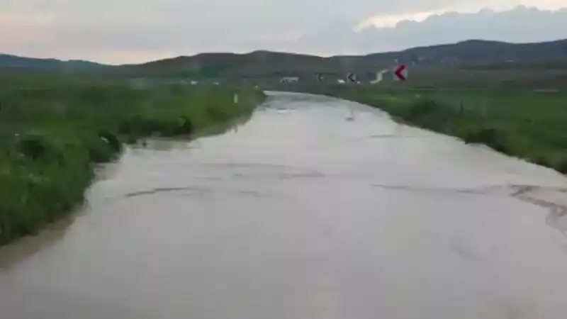 Ankara’da Sel Felaketi Bir Mahalleyi Yuttu