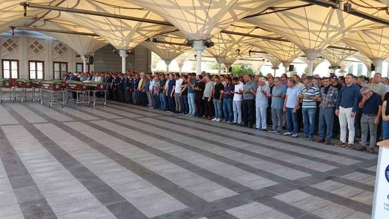 Ankara'da Eşini Korumaya Çalışırken Hayatını Kaybeden Kadın Toprağa Verildi