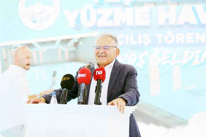 Kayseri Büyükşehir Belediyesi'nin yüzme havuzları büyük ilgi görüyor