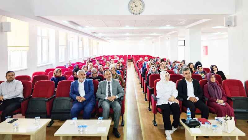 Yozgat İl Müftülüğü tarafından iki ayrı oturumda gerçekleştirilen toplantıda önemli gündem konuları ele alındı