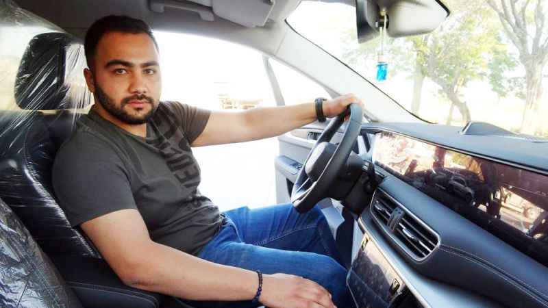 Yozgat’ın Yerköy yollarında bir TOGG! Otomobilin bin 391’nci talihlisi Yerköylü çifti arabasını teslim aldı…