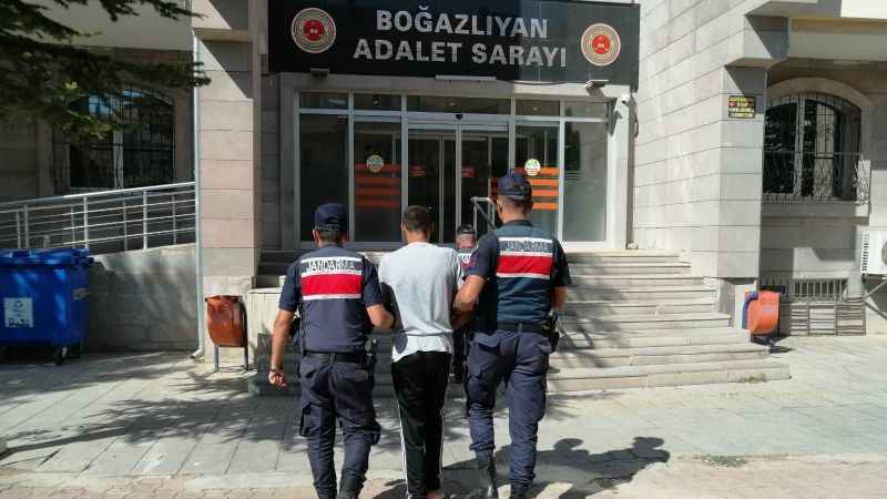 Hakkında 22 yıl hapis cezası bulunuyordu! Yozgat'ta yol kontrol uygulamasında yakalandı!