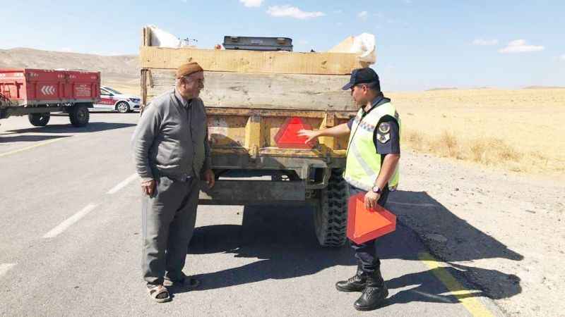 Yozgat İl Jandarma Komutanlığı Jandarma Trafik Timleri Sahada Denetimde…
